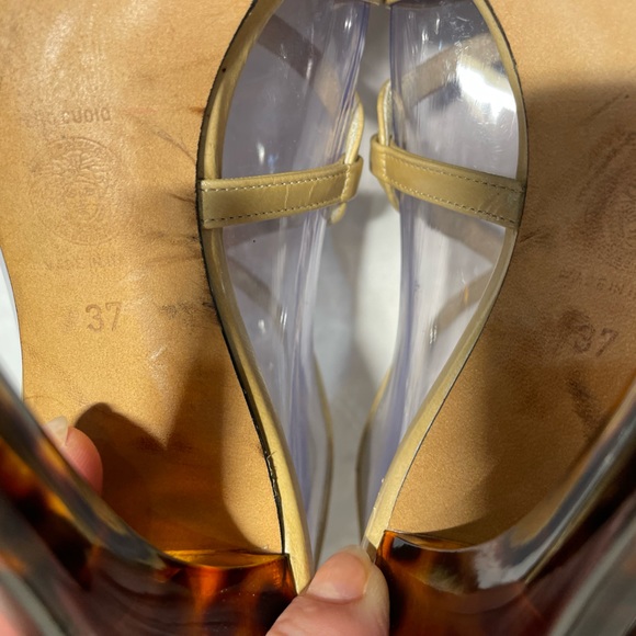 Versace Beige High Heel Sandals
Runway and RARE
Size 37 - Picture 5 of 5